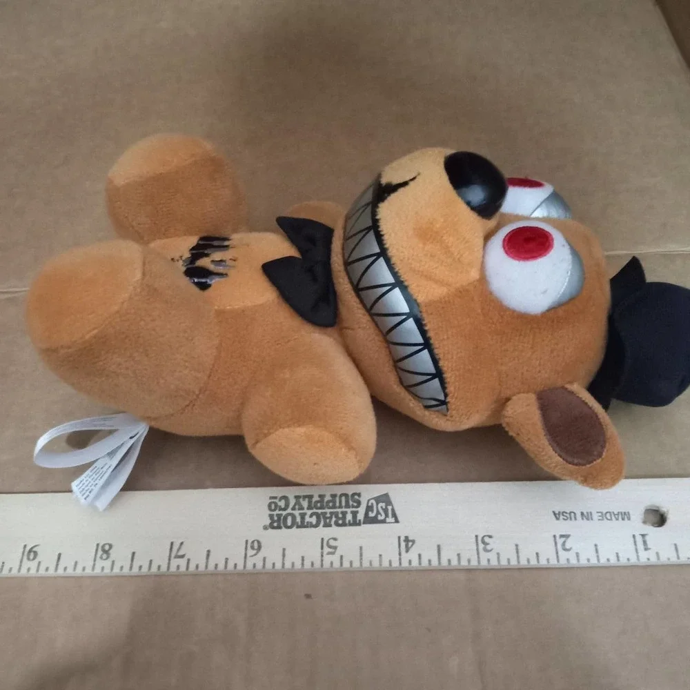Funko Five Nights at Freddy's brown plush - Picture 6 of 8